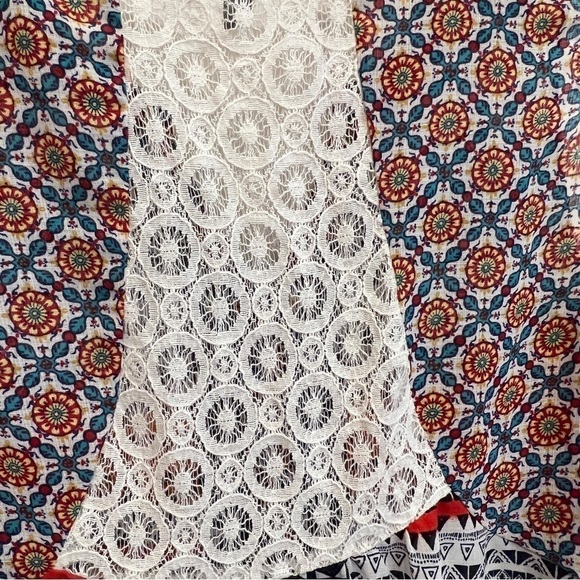 Valerie Stevens Multicolor Geometric Blouse - Picture 9 of 15